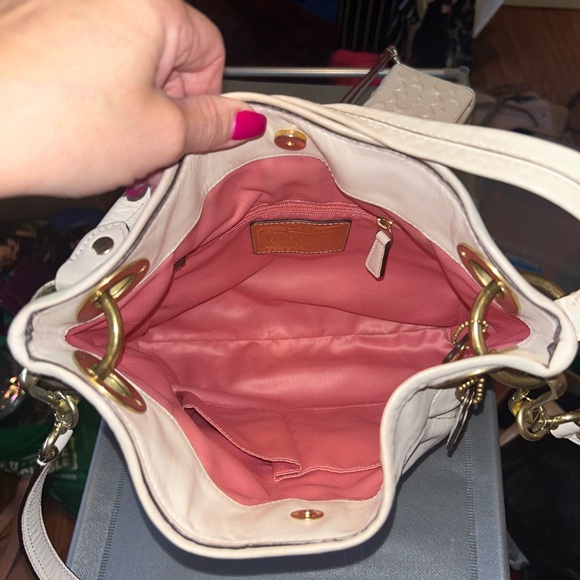 Coach purse - Picture 2 of 6